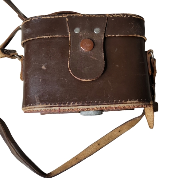 Vintage Black and Brown Camera with Leather Case - Picture 9 of 9
